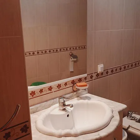 Amplio En Zona Centrica De Apartment *