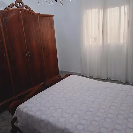 Amplio En Zona Centrica De Apartment Nijar